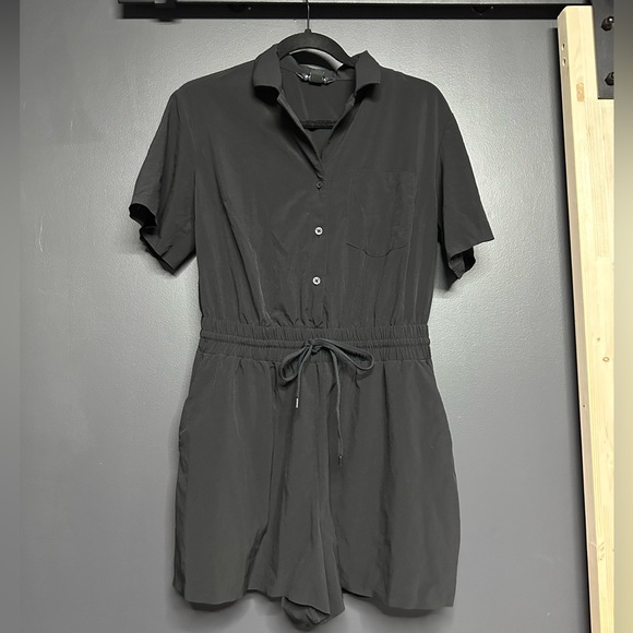 Athleta Avenue Romper Black S NWOT - Picture 2 of 4